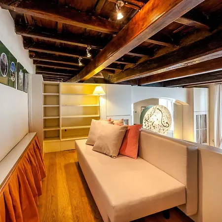 Lägenhet Spacious Loft Steps From Piazza Navona Irex Rom